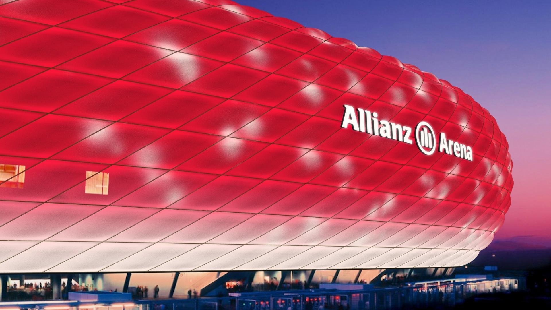 FB体育在线-F1年度争冠之夜，萨卡展现巨星价值，他不在赛道上，却让全场镜头围着他转